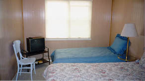Upstairs bedroom Photo 1b